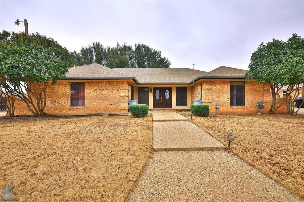 3225 Woodlake Dr, Abilene, TX 79606 - photo 1