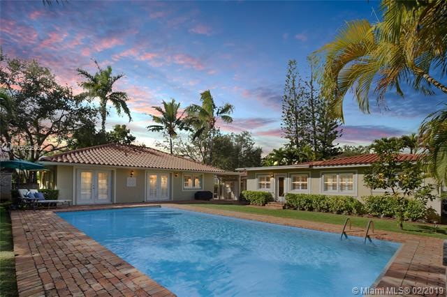 Large Swimming Pool with reclaimed Chicago Brick P