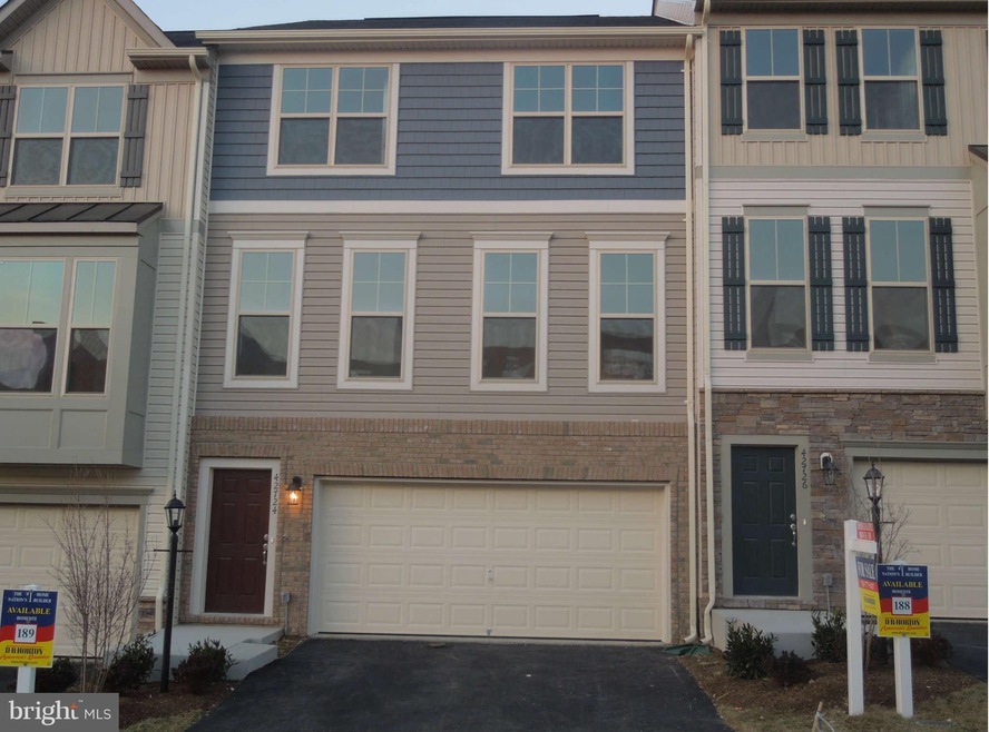 42724 Ogilvie Square, Ashburn, VA 20148 - photo 1