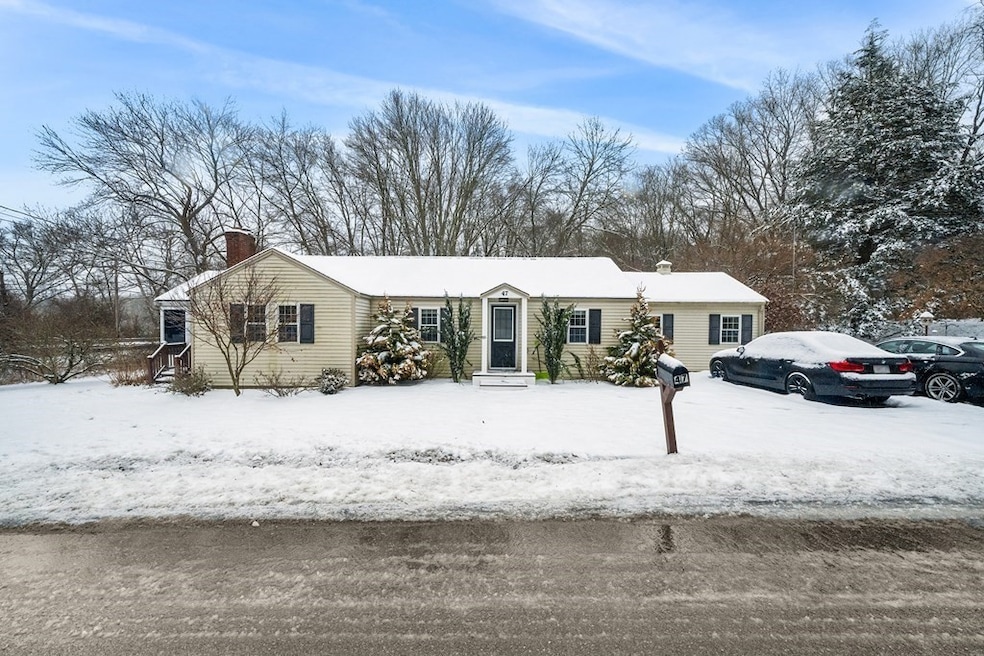 47 Mowry St, Mendon, MA 01756 - photo 1