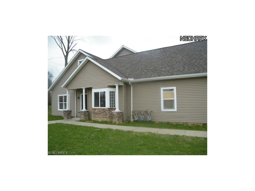 22070 Marberry Commons, Bedford, OH 44146 - photo 1