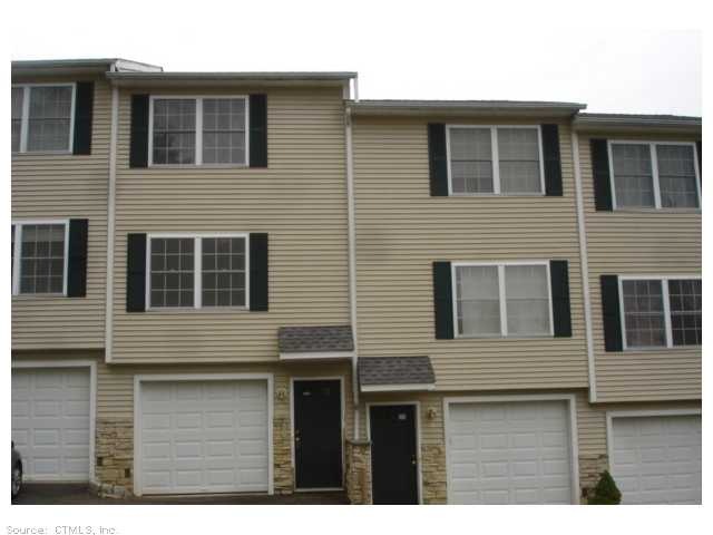135 Bucks Hill Rd unit 11, Waterbury, CT 06704 - photo 1