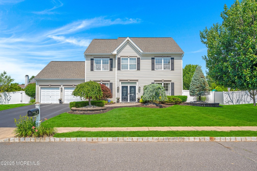 Sold $827,500 • Co-Listing Agent