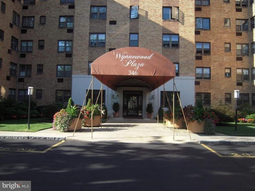 346 E Lancaster Ave unit 406, Wynnewood, PA 19096 - photo 1