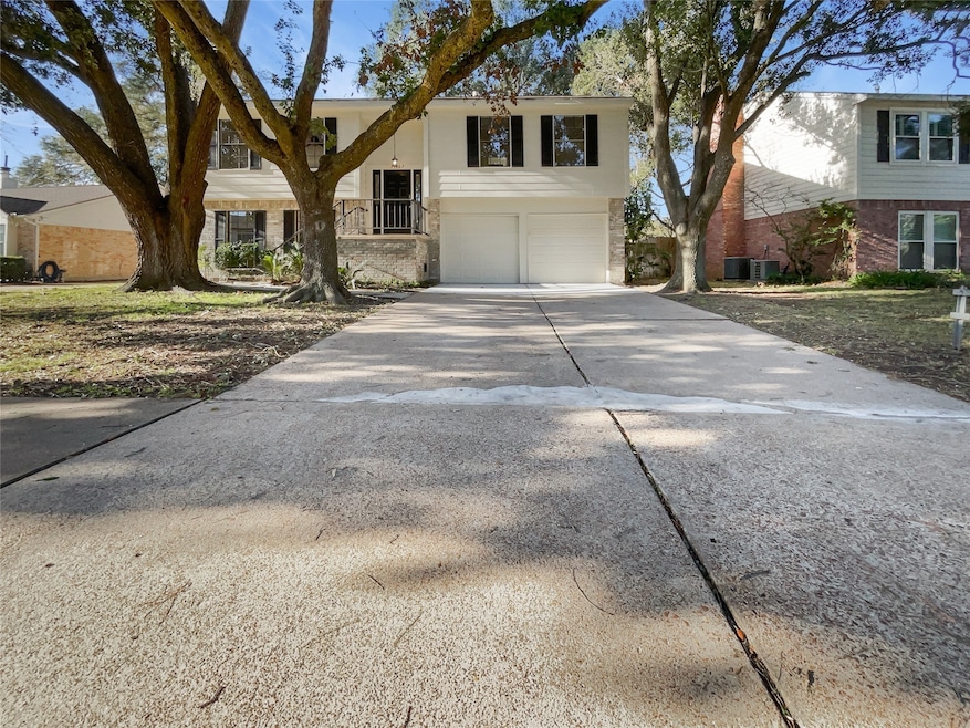 15807 Pinyon Creek Dr, Houston, TX 77095 - photo 1