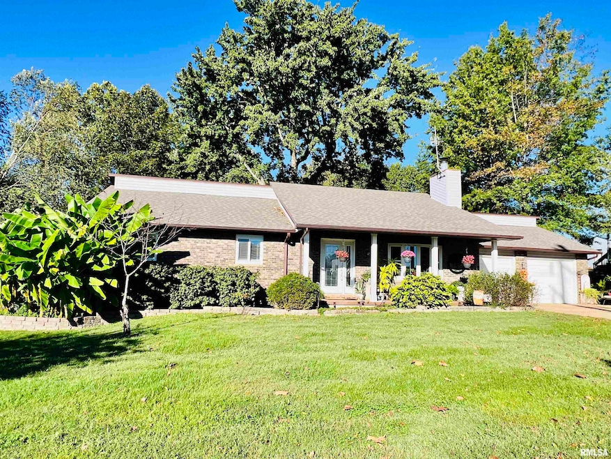 1302 S Fosse Rd, Marion, IL 62959 - photo 1