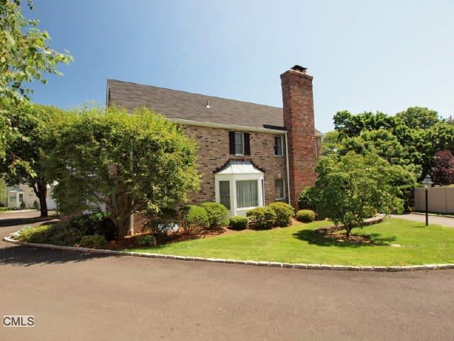 177 South Ave unit 7, New Canaan, CT 06840 - photo 1