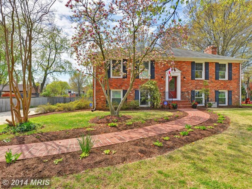 2217 Traies Ct, Alexandria, VA 22306 - photo 1