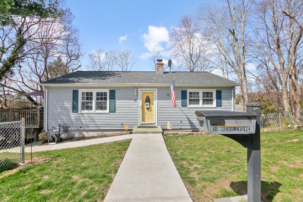 21 Macauley Ave, Waterbury, CT 06705 - photo 1