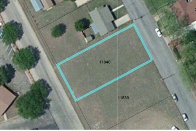 107 E Grothe St unit 4, Fredericksburg, TX 78624 - photo 1