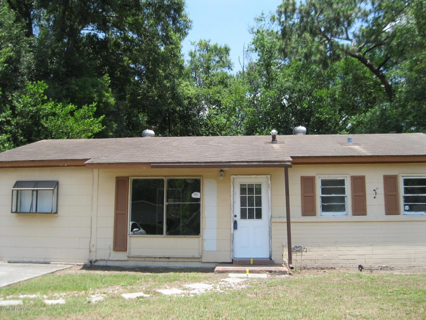 7551 Ridgeway Rd N, Jacksonville, FL 32244 - photo 1