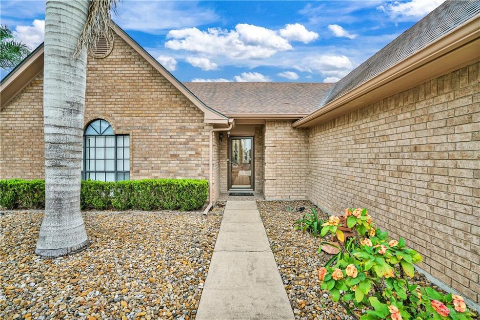 225 Rebecca Dr, Alamo, TX 78516 - photo 1