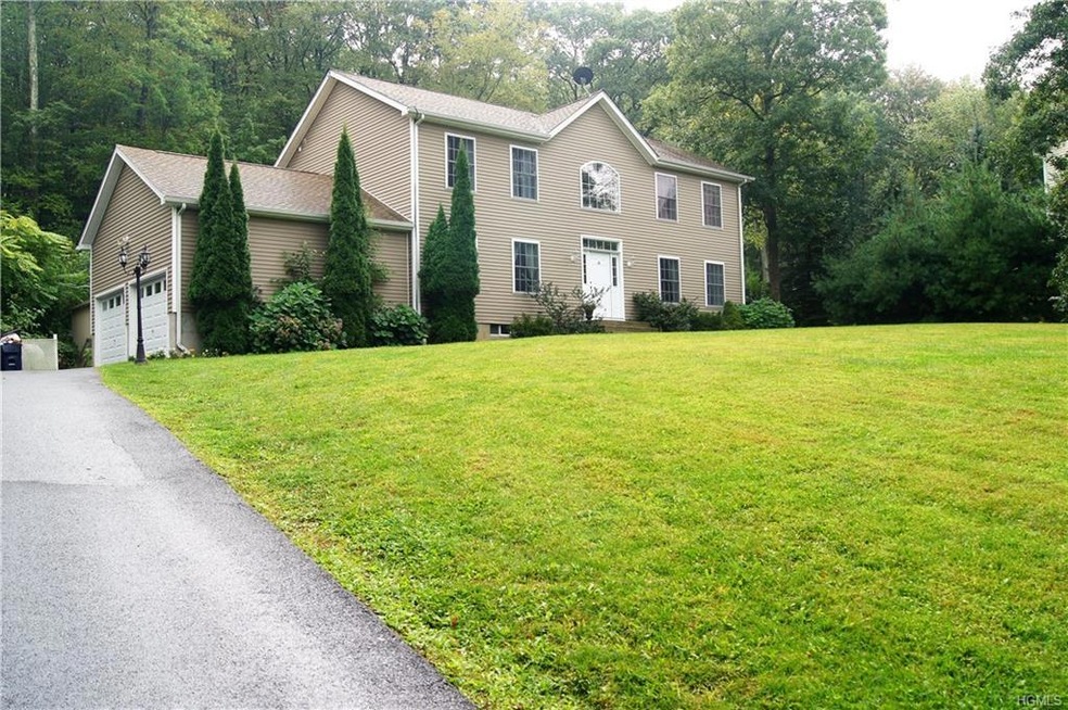 64 Cunningham Ln, Pawling, NY 12564 - photo 1