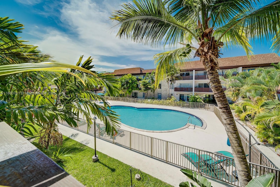 7477 SW 82nd St unit C211, Miami, FL 33143 - photo 1