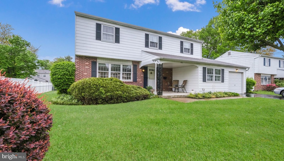 521 Brook Ln, Warminster, PA 18974 - photo 1