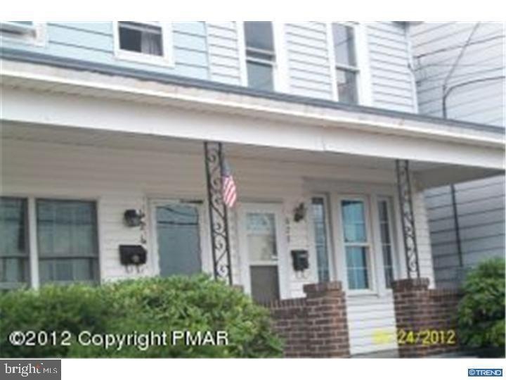 628 Mckinley St, Hazleton, PA 18201 - photo 1