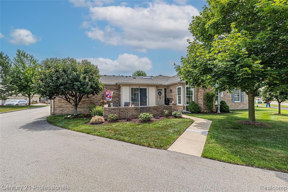 Welcome home to 50323 Highpoint Ct