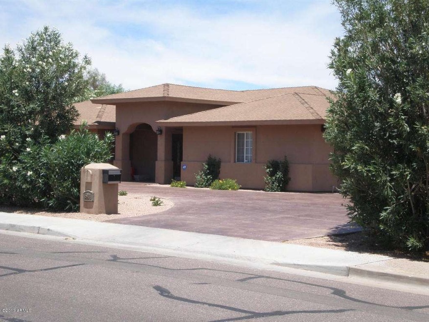 Driveway Entry