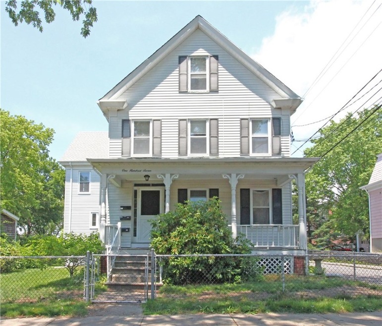 107 Franklin St unit 2, Bristol, RI 02809 - photo 1