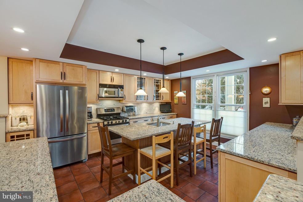 12227 Tildenwood Dr, Rockville, MD 20852 - photo 1