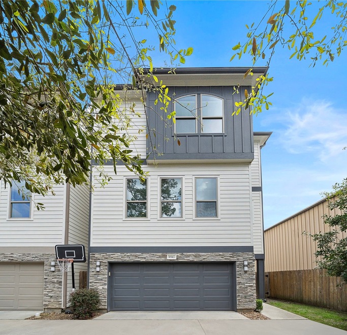 851 Fisher St unit G, Houston, TX 77018 - photo 1