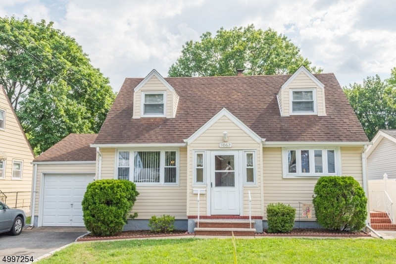 1062 Cranbrook Rd, Union, NJ 07083 - photo 1