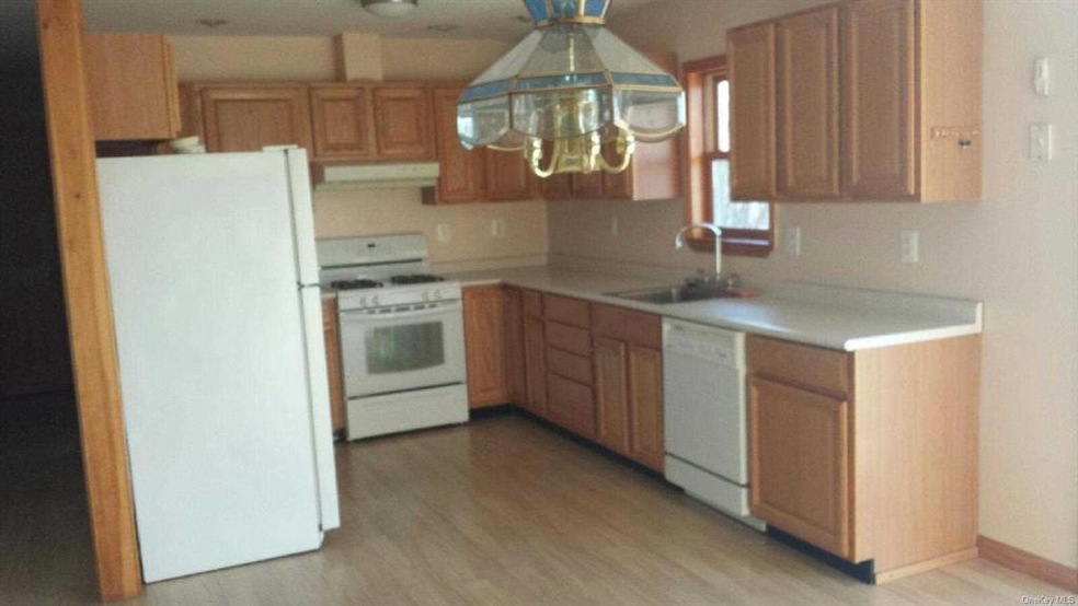 223 Perkinsville Rd, Highland, NY 12528 - photo 1