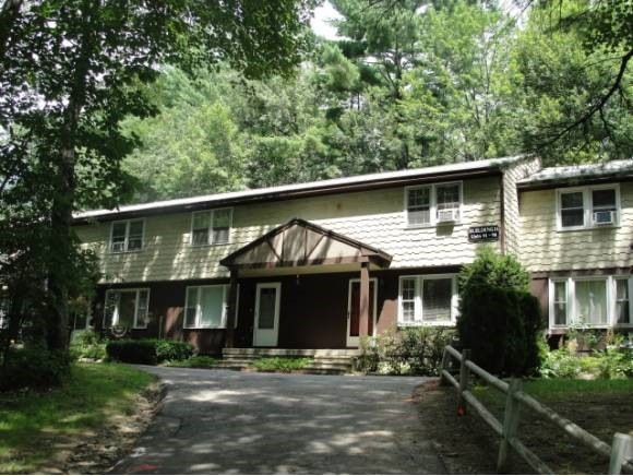 95 Granite St unit 95, Londonderry, NH 03053 - photo 1