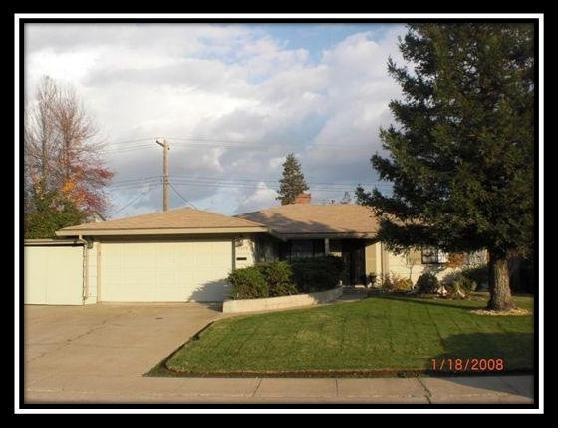 7579 Circle Pkwy, Sacramento, CA 95823 - photo 1