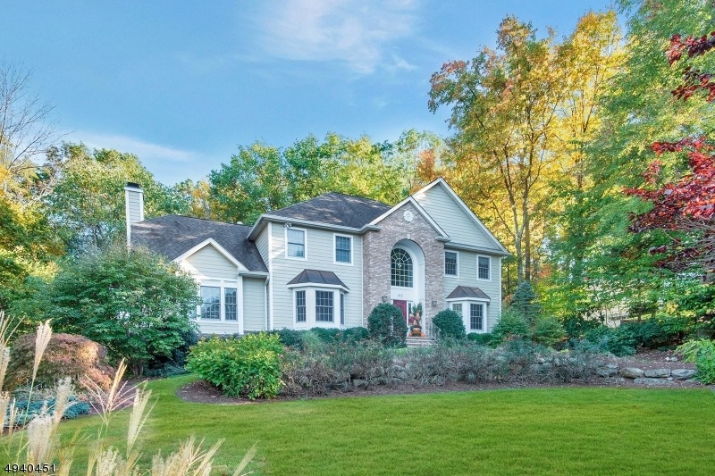 312 Evers St, Wyckoff, NJ 07481 - photo 1