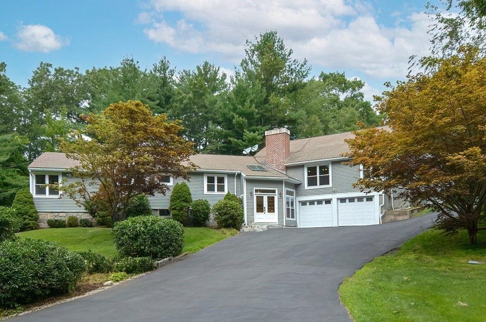 92 Breakneck Hill Rd, Southborough, MA 01772 - photo 1