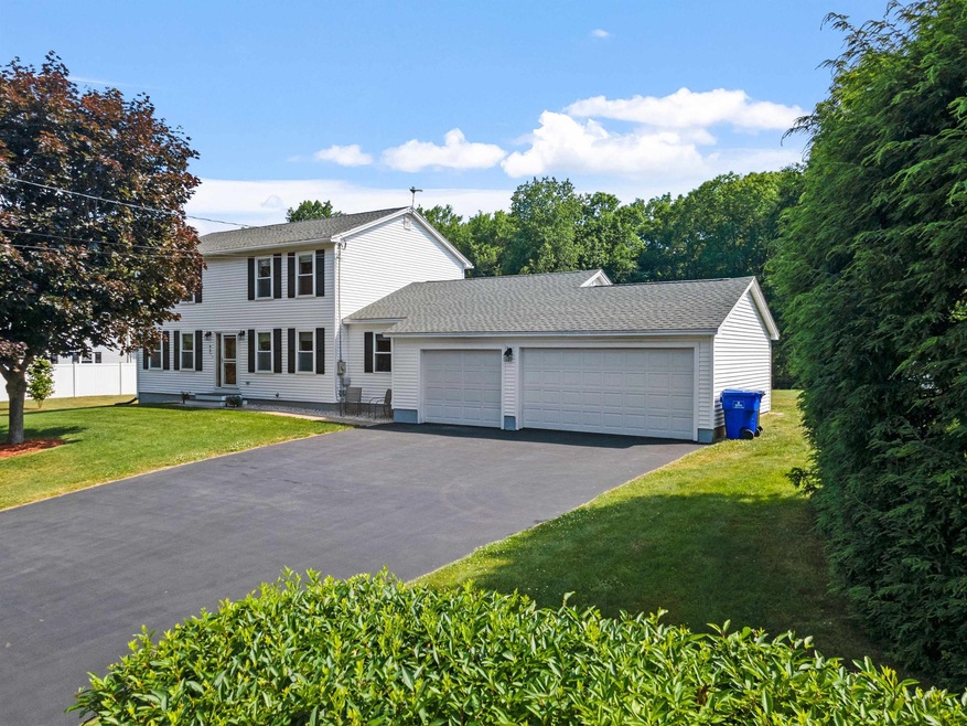 98 Gowing Rd, Hudson, NH 03051 - photo 1