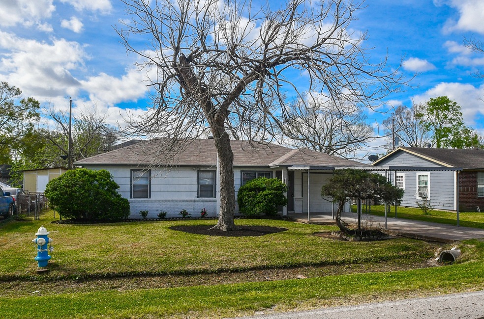 2318 Mooney Rd, Houston, TX 77093 - photo 1