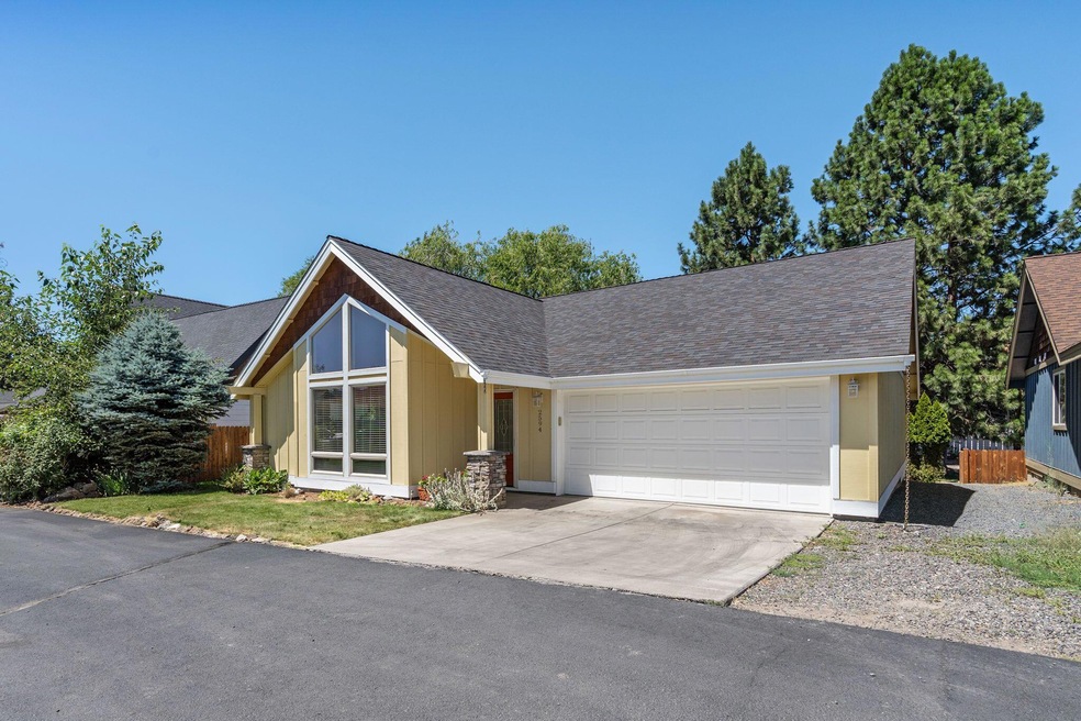 2594 NE 8th St, Bend, OR 97701 - photo 1