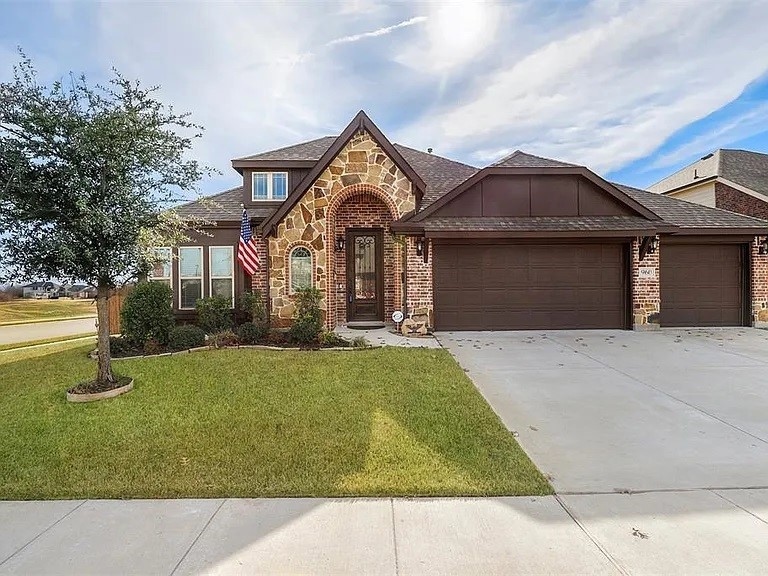 960 Mangrove Dr, Fate, TX 75087 - photo 1