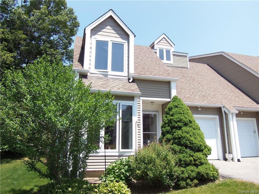 30 Spring Pond Dr, Ossining, NY 10562 - photo 1