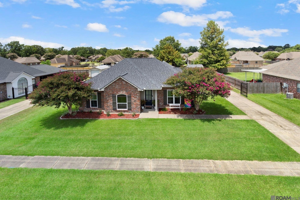 Pending $254,000 • Co-Listing Agent
