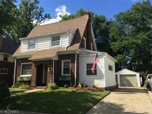 Beautifully updated colonial in the heart of Goody