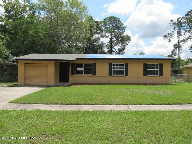 5031 Redstone Dr, Jacksonville, FL 32210 - photo 1