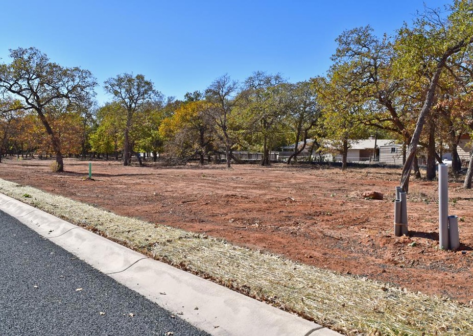 2147 Stone Meadow unit 363, Fredericksburg, TX 78624 - photo 1