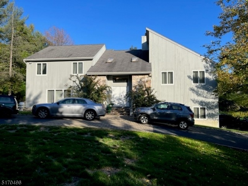 59 Shrewsbury Dr, Livingston, NJ 07039 - photo 1