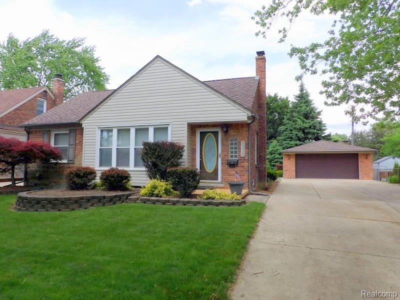 EXCELLENT CENTRAL A.P. LOCATION  WALK TO SCHOOLS (