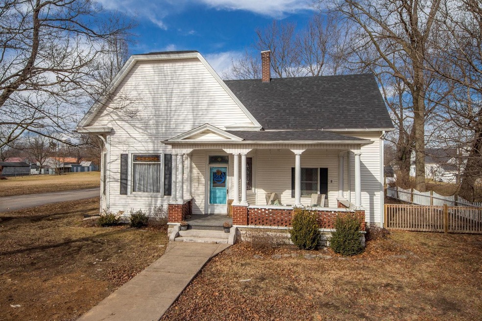 215 W Main St, Burgin, KY 40310 - photo 1