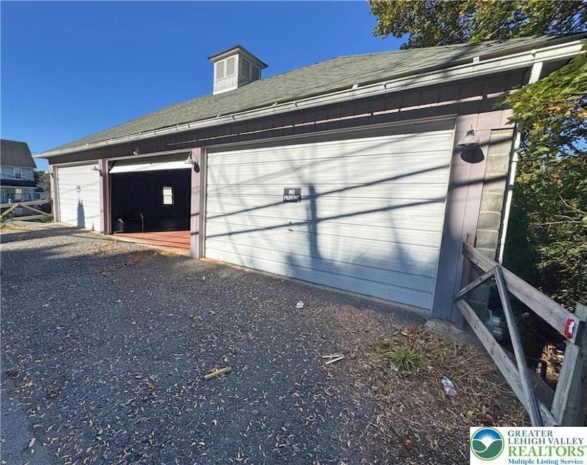 31 New St, Bangor, PA 18013 - photo 1