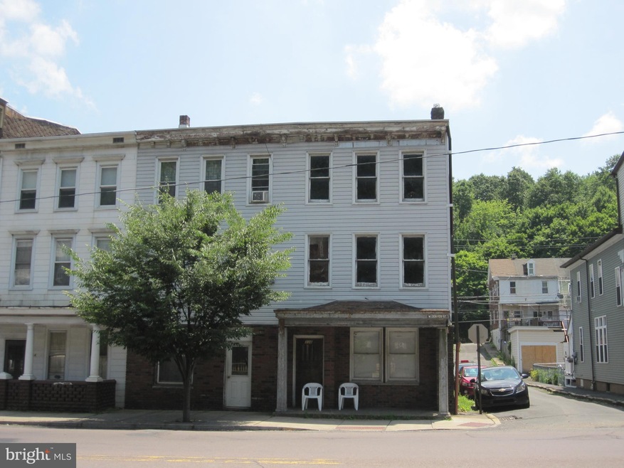 336 Centre St, Ashland, PA 17921 - photo 1