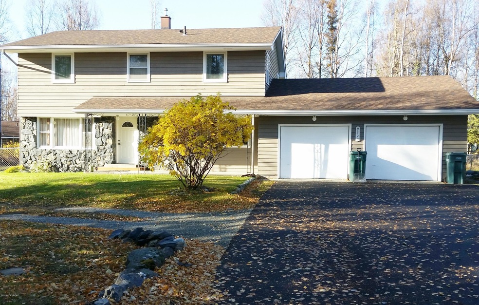 Front Exterior ( Summer)
