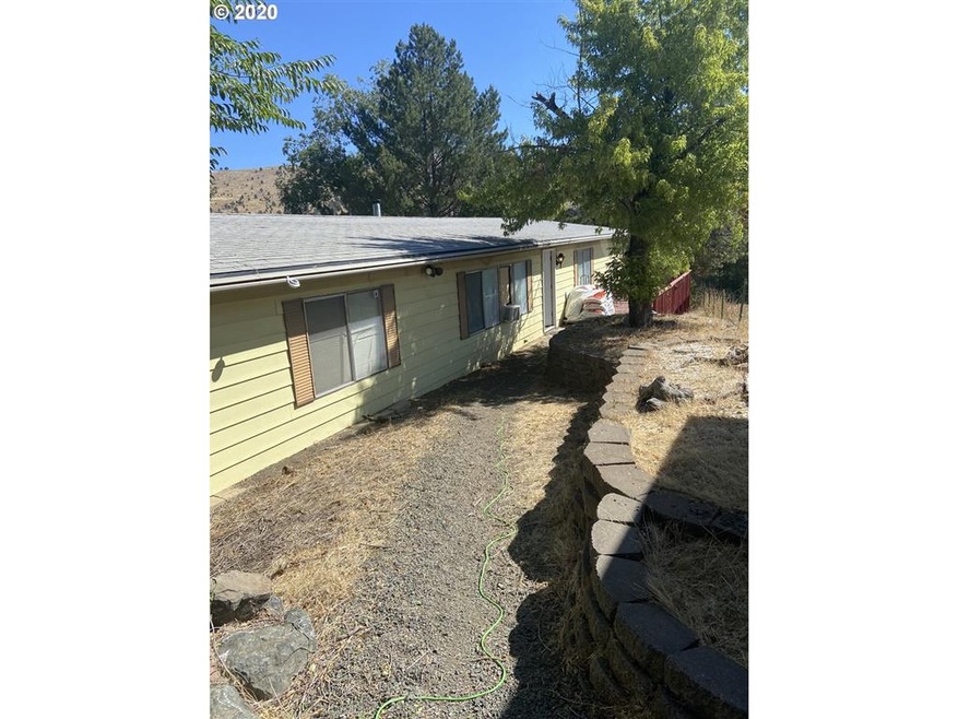 392 Highlan Terrace, Mount Vernon, OR 97865 - photo 1