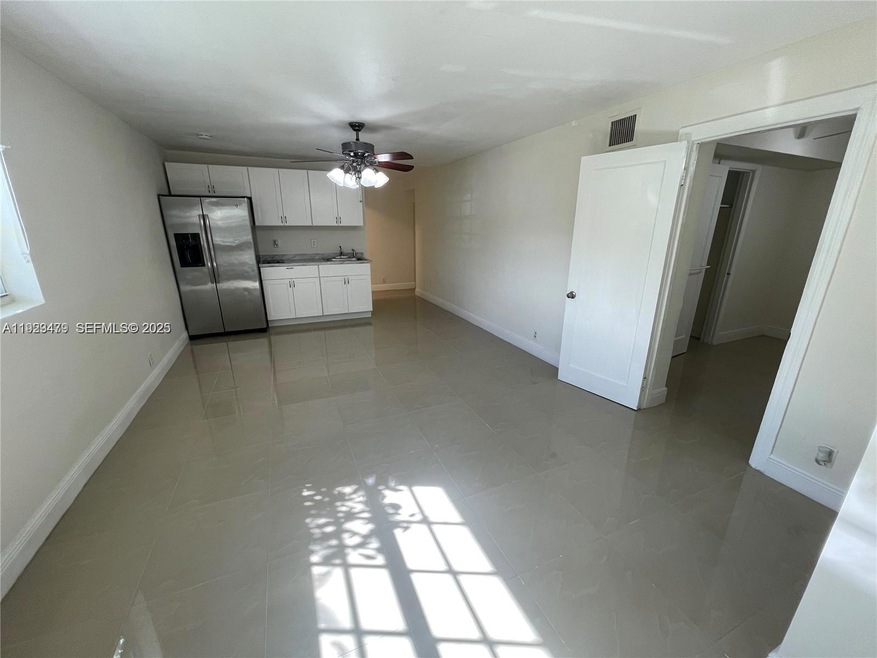 12520 W Randall Park Dr unit 1, Miami, FL 33167 - photo 1