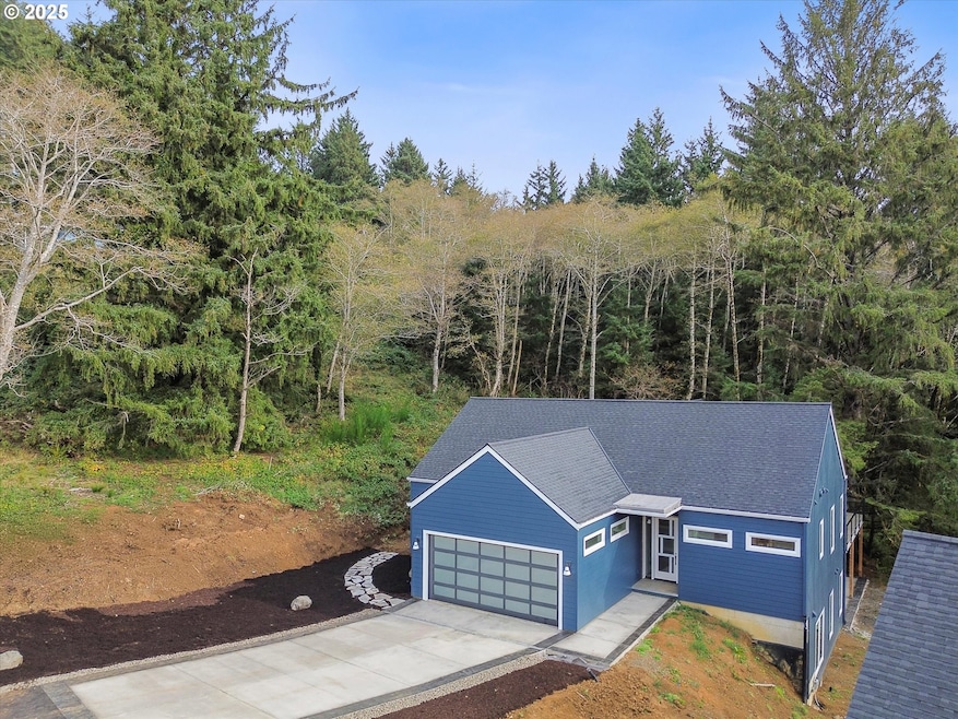 750 Monica Ct, Cannon Beach, OR 97110 - photo 1