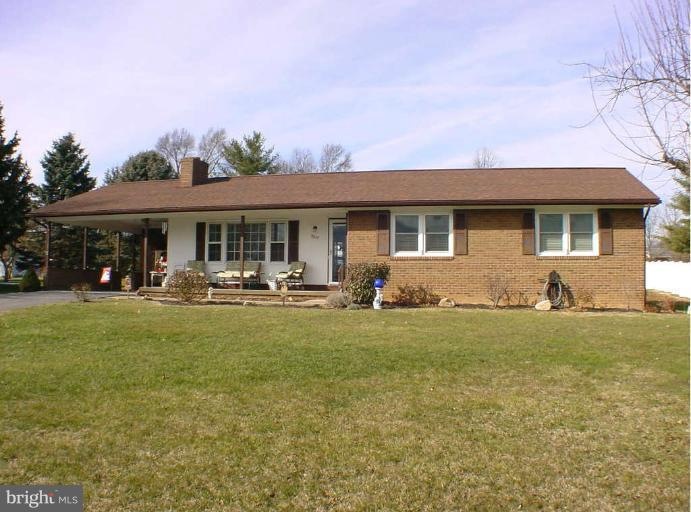 9827 Massanutten Ave, New Market, VA 22844 - photo 1